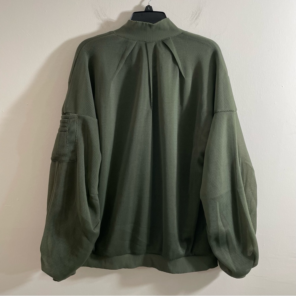 ALO Yoga Field Jacket - Picture 4 of 10